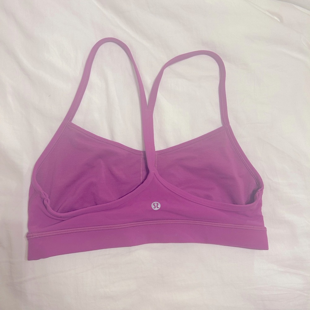 Lululemon sports bra size S in pink